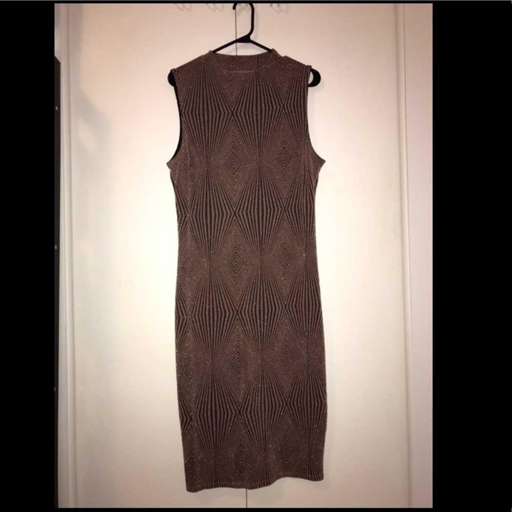 Curve hugging crew neck dress